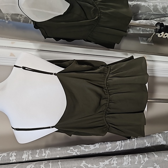 Express Ruffle Button-Up Peplum Cami - Picture 3 of 7